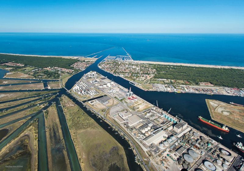 Firmato il contratto per il nuovo HUB di Ravenna