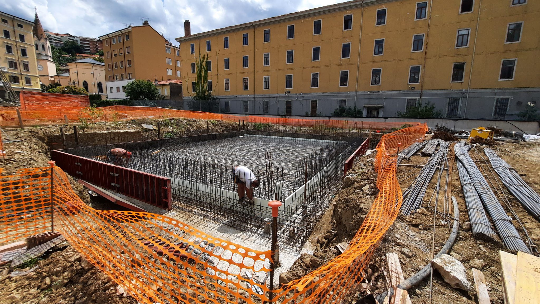 Cantiere dell’ex caserma di Roiano (TS) – Obiettivo: fine lavori prevista per luglio 2022