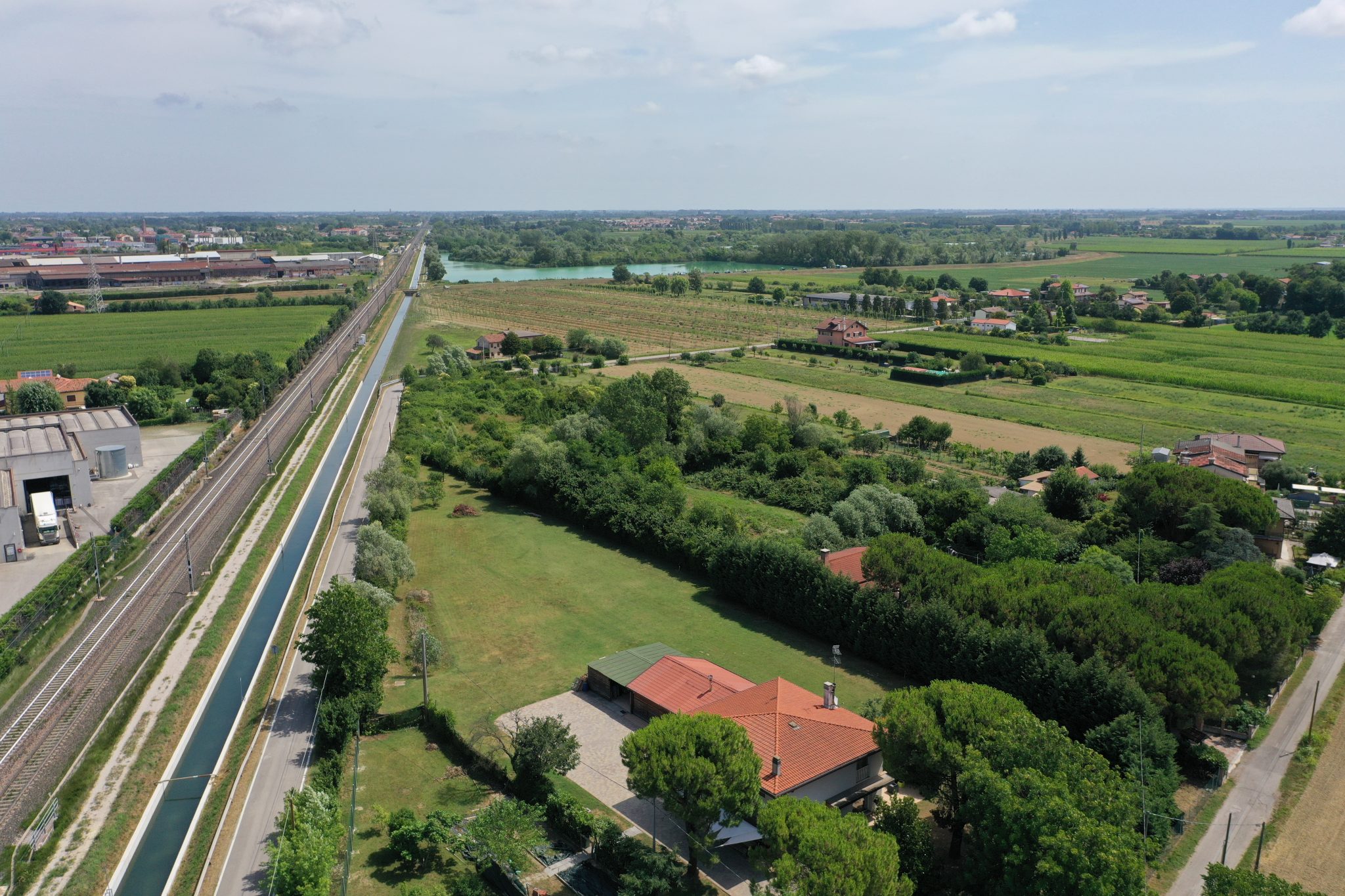 Executive design and contract execution of the rail link to Venice Marco Polo Airport
