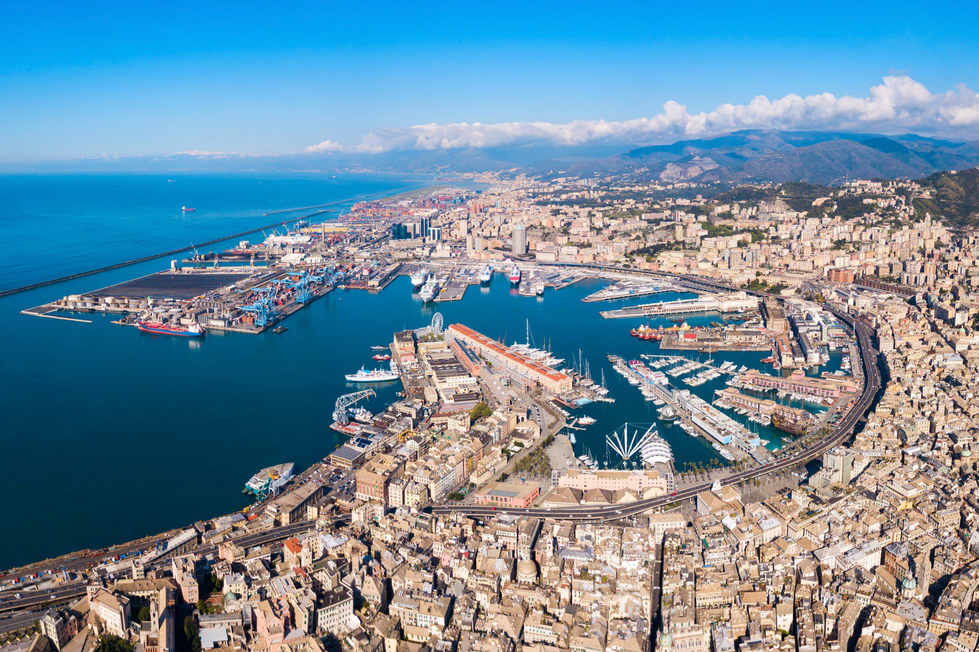Il ventesimo cassone della Nuova Diga Foranea di Genova è stato posato.