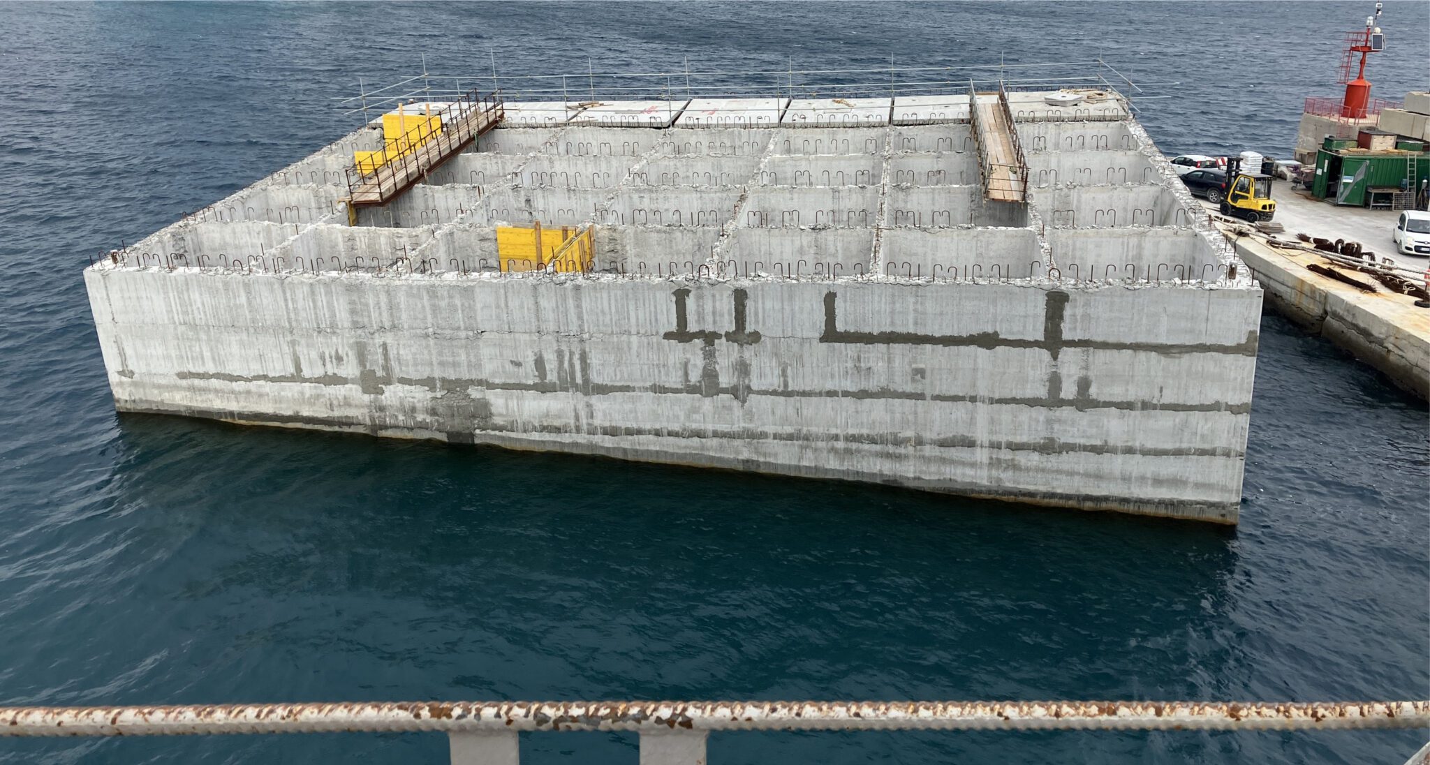 New Genoa Dam, first caisson in April
