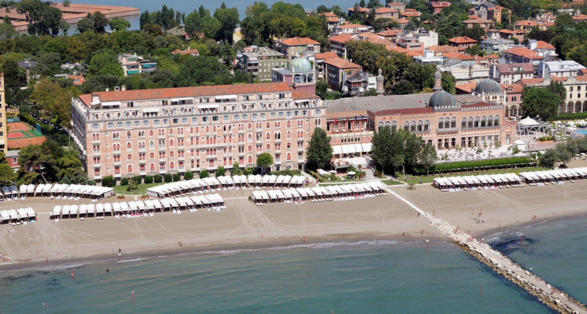 Ristrutturazione dell’Hotel Excelsior